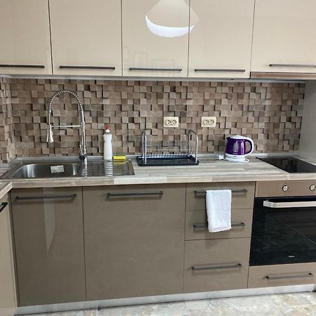 Stylish Apartment Near City Center Plovdiv Exterior foto